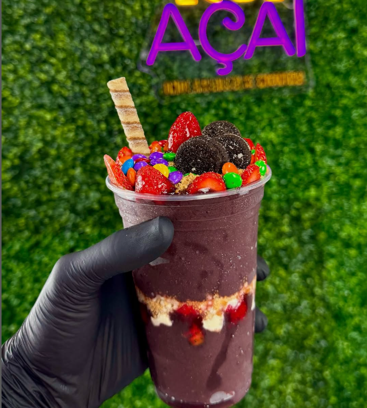 Açaí 700 ML, Oreo + Morango + M&M + Paçoca
