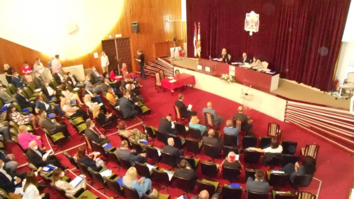 Na kragujevačkim lokalnim izborima 12 lista i oko 800 kandidata u trci za odbornička mesta