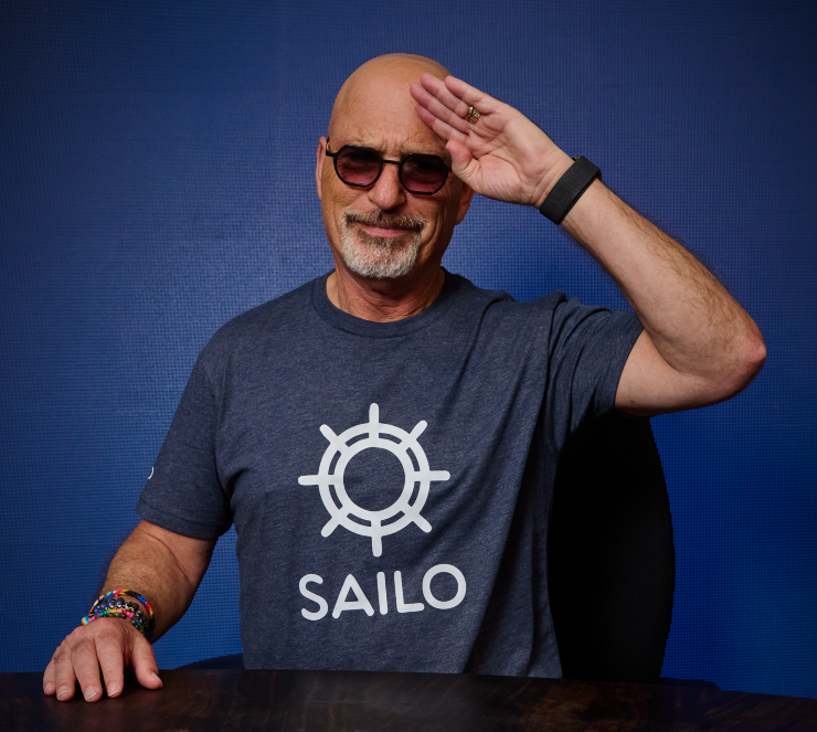 Howie Mandel Loves Sailo